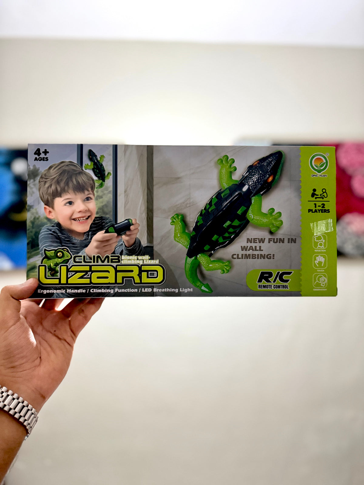 Remote Control Multi-functional Wall Climbing Lizard With Lights